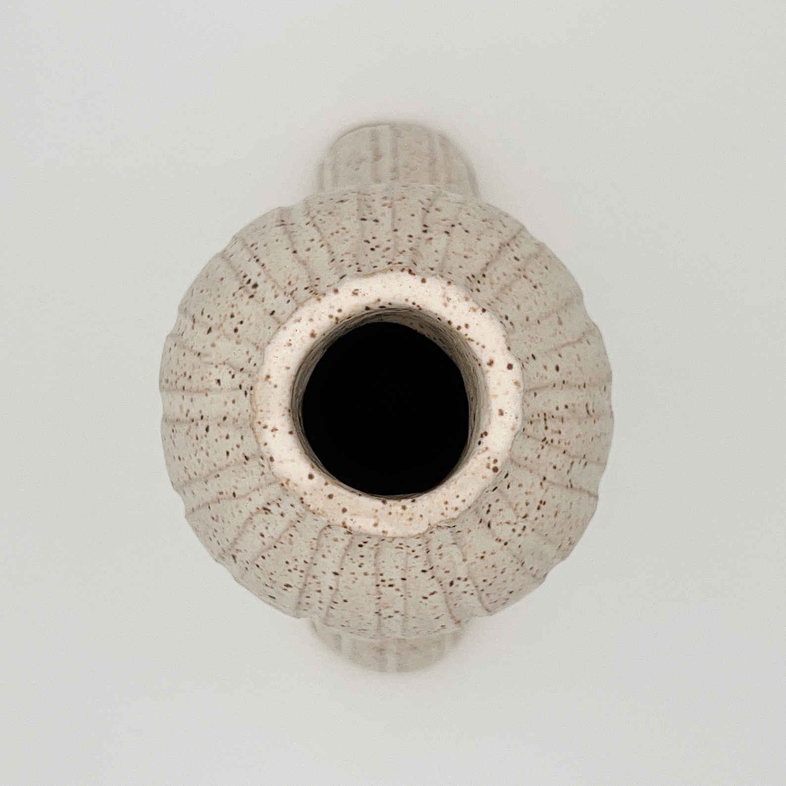 Ceramic Speckled Dried Flower Vase | Modern - Image 4