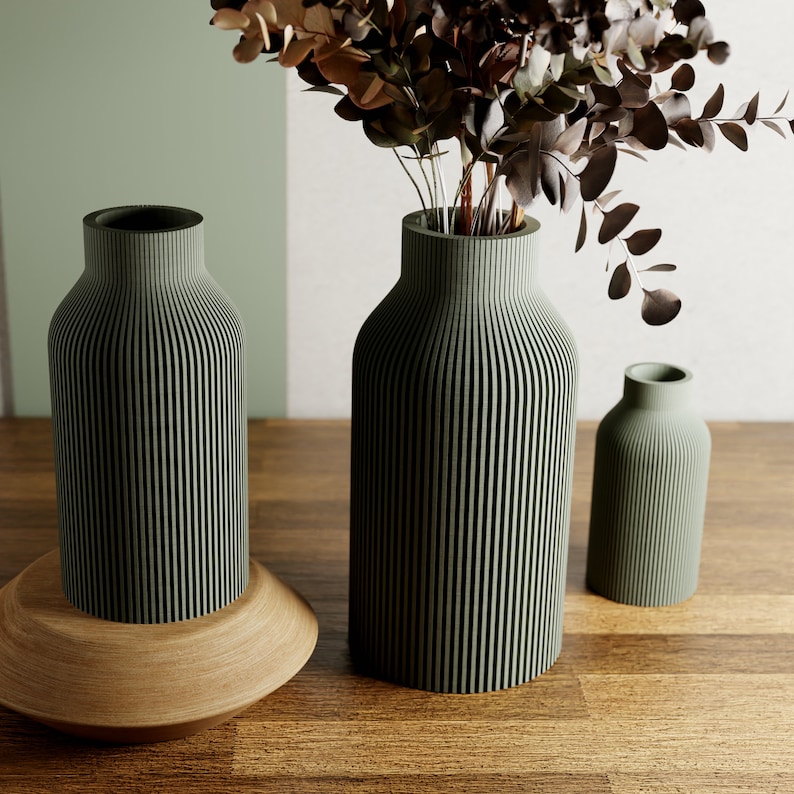 Green Vase Sleek Design Original and Striking Decor - Image 3